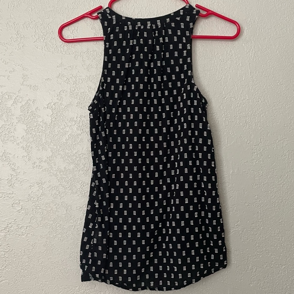 Old navy black tank